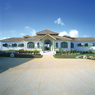 3 Bedroom Luxury Property for Sale